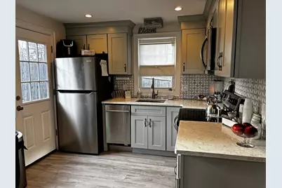 211 Lake Shore Dr, Weymouth, MA 02189 - Photo 11