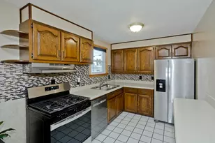 68 Hamilton St, Springfield, MA 01119 - Photo 7