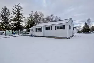 68 Hamilton St, Springfield, MA 01119 - Photo 3