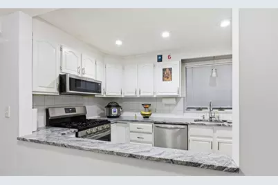 14 Mount Pleasant Ave, Dracut, MA 01826 - Photo 7