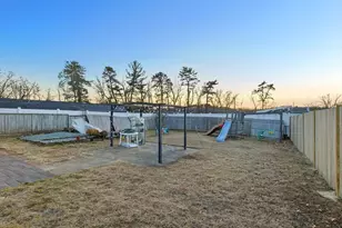 14 Mount Pleasant Ave, Dracut, MA 01826 - Photo 5