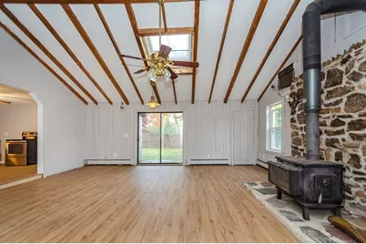 35 Bernadette St, Fitchburg, MA 01420 - Photo 11