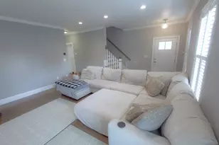 71 Wyvern St, Boston, MA 02131 - Photo 9