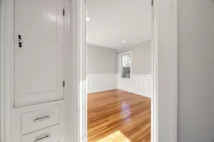 1045 Adams St, Boston, MA 02124 - Photo 17