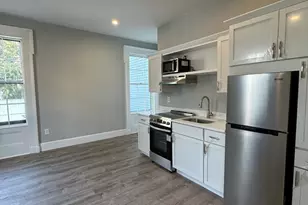 6 Monroe St, Salem, MA 01970 - Photo 7