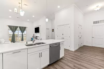 320 Middlesex Ave #E403, Medford, MA 02155 - Photo 15