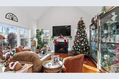 46 Magnolia Dr, Swansea, MA 02777 - Photo 15