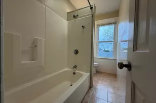 320 Wood St, New Bedford, MA 02745 - Photo 15