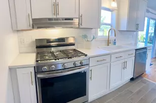 20 Swallow St, Falmouth, MA 02536 - Photo 9