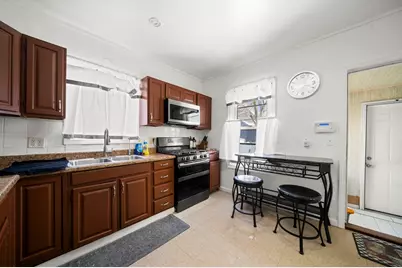 55 Malden St, Springfield, MA 01108 - Photo 11