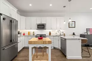 9 Independence Ave, Braintree, MA 02184 - Photo 5