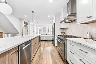 12 Prospect St, Boston, MA 02129 - Photo 3