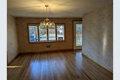 19 Carey Ave, Burlington, MA 01803 - Photo 3