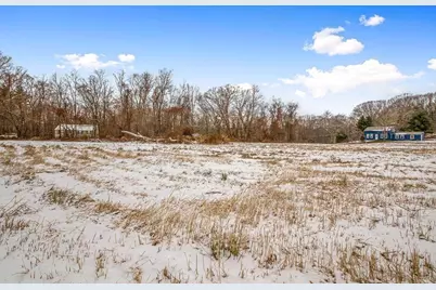 8 Walker Rd, North Brookfield, MA 01535 - Photo 5