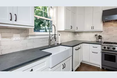 18 Wolcott Ave, Andover, MA 01810 - Photo 17