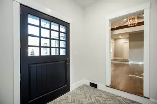 18 Wolcott Ave, Andover, MA 01810 - Photo 3