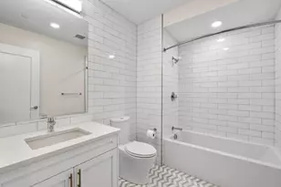 301 Border St, Boston, MA 02128 - Photo 7