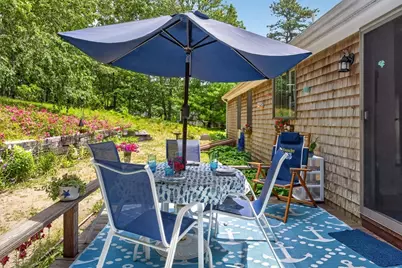 33 Duck Marsh Ln, Chatham, MA 02633 - Photo 3