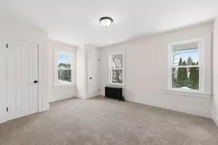 48 Pleasant St, Westfield, MA 01085 - Photo 27