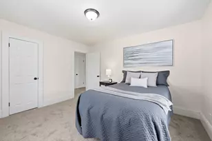 48 Pleasant St, Westfield, MA 01085 - Photo 23