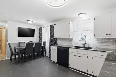 135 Bulat Dr, Springfield, MA 01129 - Photo 9