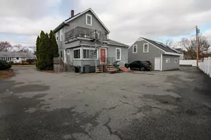 118 Vine St, Saugus, MA 01906 - Photo 3