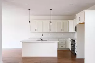 44 Metacomet Rd, West Bridgewater, MA 02379 - Photo 5