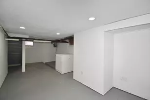 34 Castle St, Springfield, MA 01118 - Photo 25