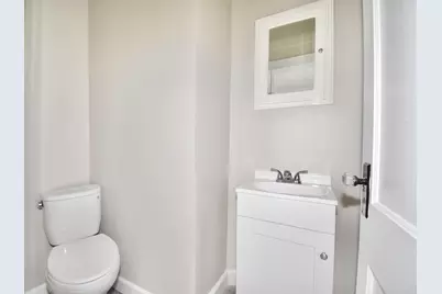 34 Castle St, Springfield, MA 01118 - Photo 19