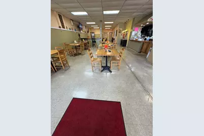 548 South St, Holyoke, MA 01040 - Photo 5