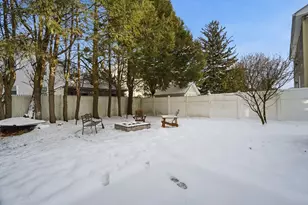 13 Bither St, Springfield, MA 01118 - Photo 29