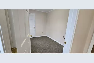 570 Newton St, South Hadley, MA 01075 - Photo 17