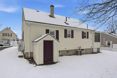 39 Phoebe Ave, Lowell, MA 01854 - Photo 15