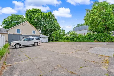 525 Chelmsford St, Lowell, MA 01851 - Photo 41