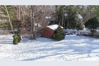 64 Magnolia Cir, Longmeadow, MA 01106 - Photo 9