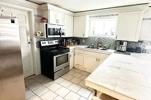 60 Howard St, Leominster, MA 01453 - Photo 17