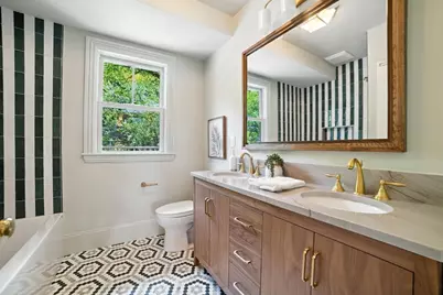 197 Winchester St #197, Brookline, MA 02446 - Photo 15