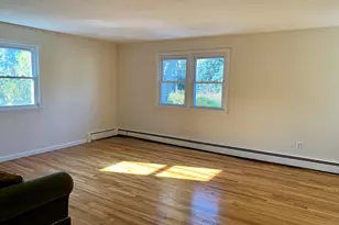 18 Guernsey St, Marblehead, MA 01945 - Photo 11