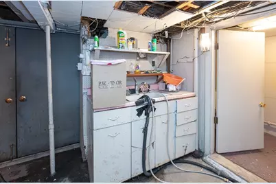 525 Chelmsford St, Lowell, MA 01851 - Photo 31