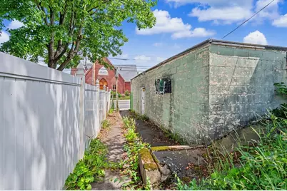 525 Chelmsford St, Lowell, MA 01851 - Photo 5