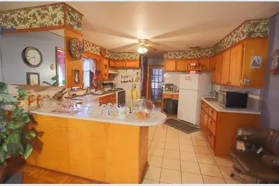 60 Aetna, Somerset, MA 02726 - Photo 9