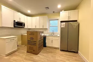 7 Carson St, Boston, MA 02125 - Photo 9