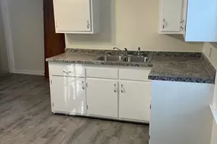 31 Randall St, Palmer, MA 01069 - Photo 3