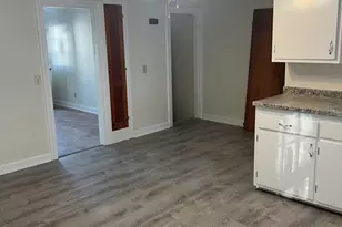 31 Randall St, Palmer, MA 01069 - Photo 7