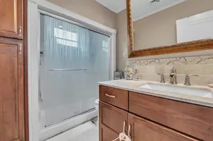 25 N Woodford St, Worcester, MA 01604 - Photo 9