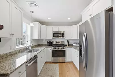 1400 Gorham St #32, Lowell, MA 01852 - Photo 5