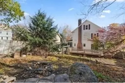 21 Edwards St, Southbridge, MA 01550 - Photo 33