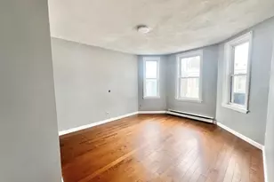 37 Maverick St, Chelsea, MA 02150 - Photo 9