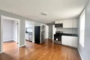 37 Maverick St, Chelsea, MA 02150 - Photo 1