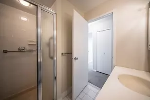 1002 Paradise Rd, Swampscott, MA 01907 - Photo 19